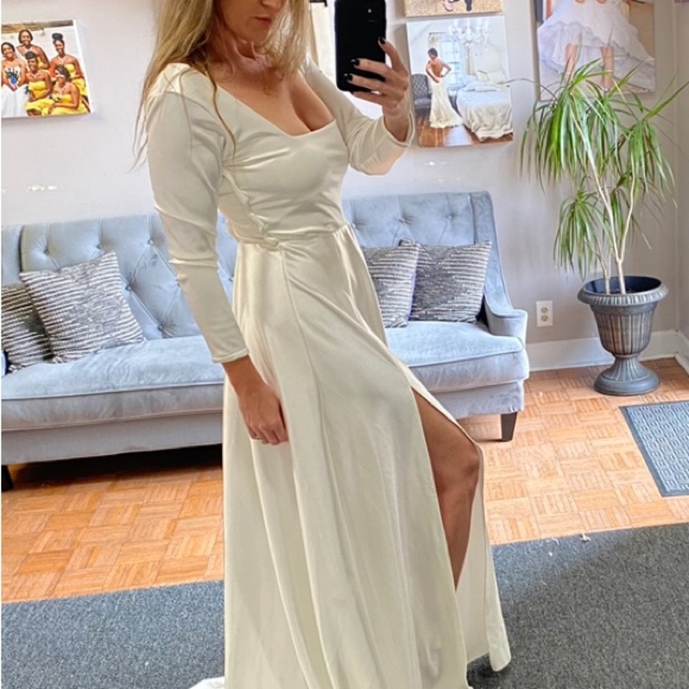 Cream Long Sleeve Square Neck Bridal Gown - Picture 3 of 5